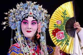 メイクアップ アーティスト 中国 コスメティック 化粧 美容師 ネイルサロン.jpg